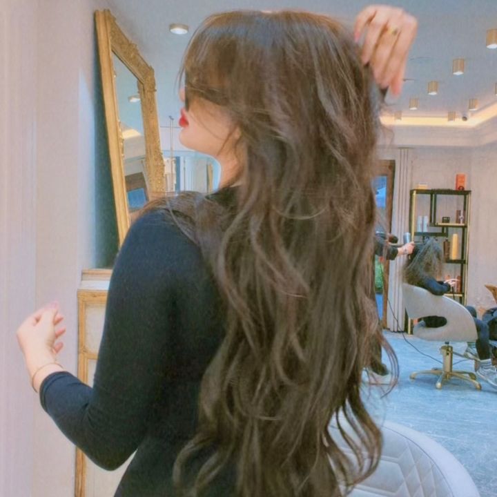 Hire .......nsamali influencer with 1.9m