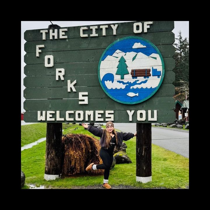 Hire ....ekhay influencer with 49.2k