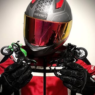 Hire .......kes_only influencer with 90.1k