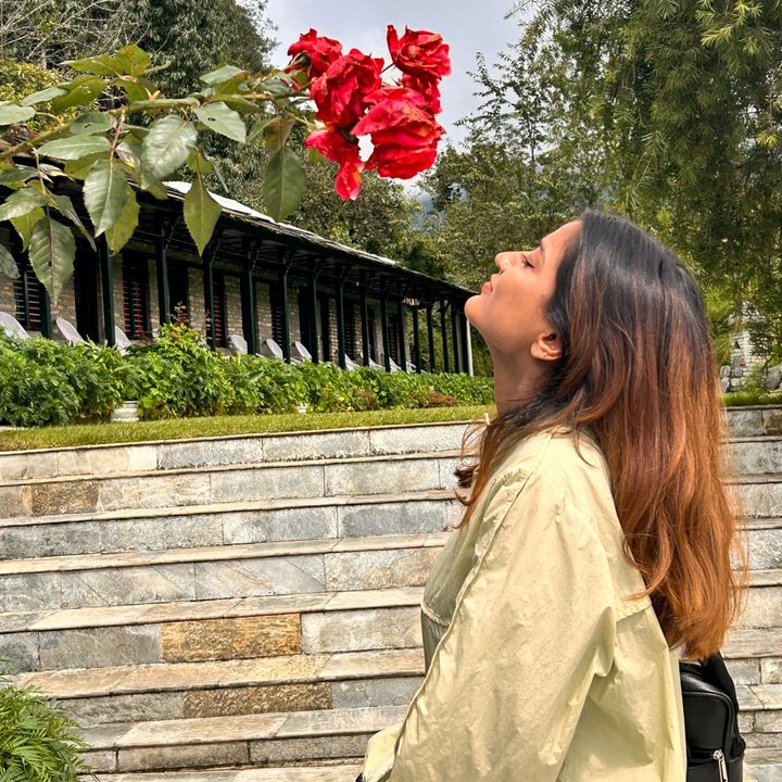 Hire .....karn27 influencer with 165.6k