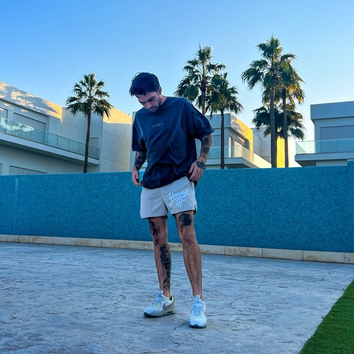 Hire .....overby influencer with 1.1m