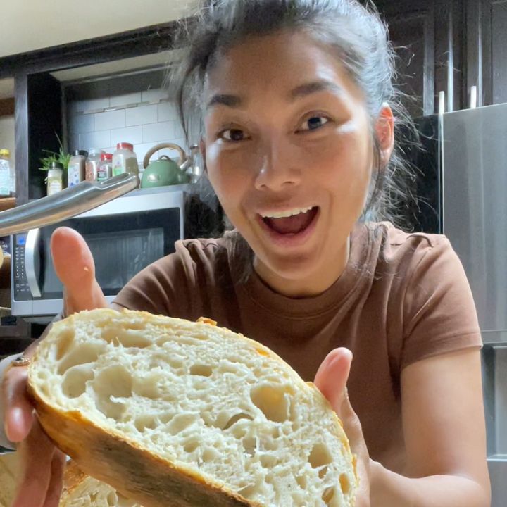 Hire .....omof4 influencer with 76.9k