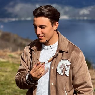 Hire ......maroli influencer with 22k