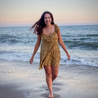 Hire ....aikie influencer with 48.6k