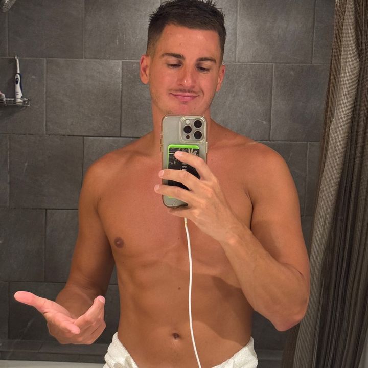 Hire ...ktv influencer with 281.2k