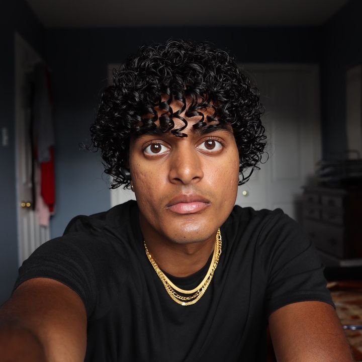 Hire .....oneyy influencer with 195.9k