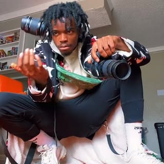 Hire .....harlie influencer with 22.1k