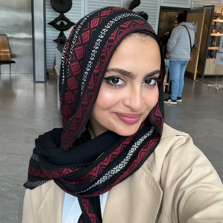 Hire ....awaly influencer with 73.7k