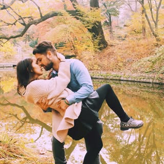 Hire .........nofnomads influencer with 53.5k