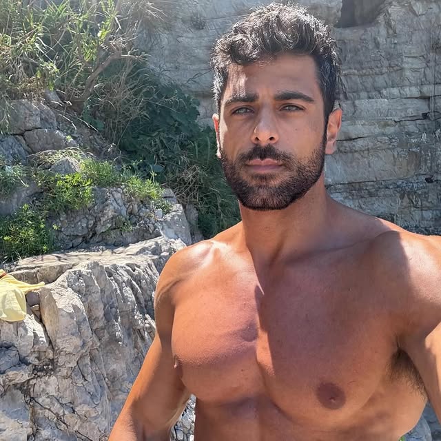  ......._selfie   'recent posts' 