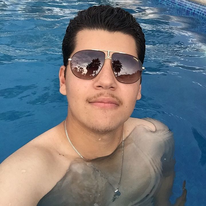 Hire ..._t_4 influencer with 8.4k