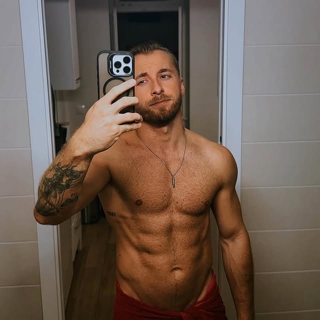  ......._selfie   'recent posts' 