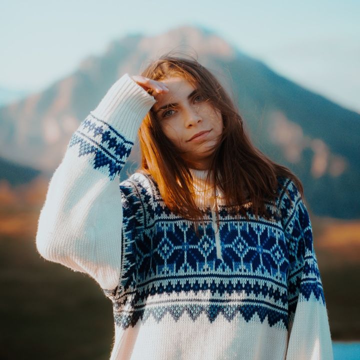 Hire .....olets influencer with 118.3k