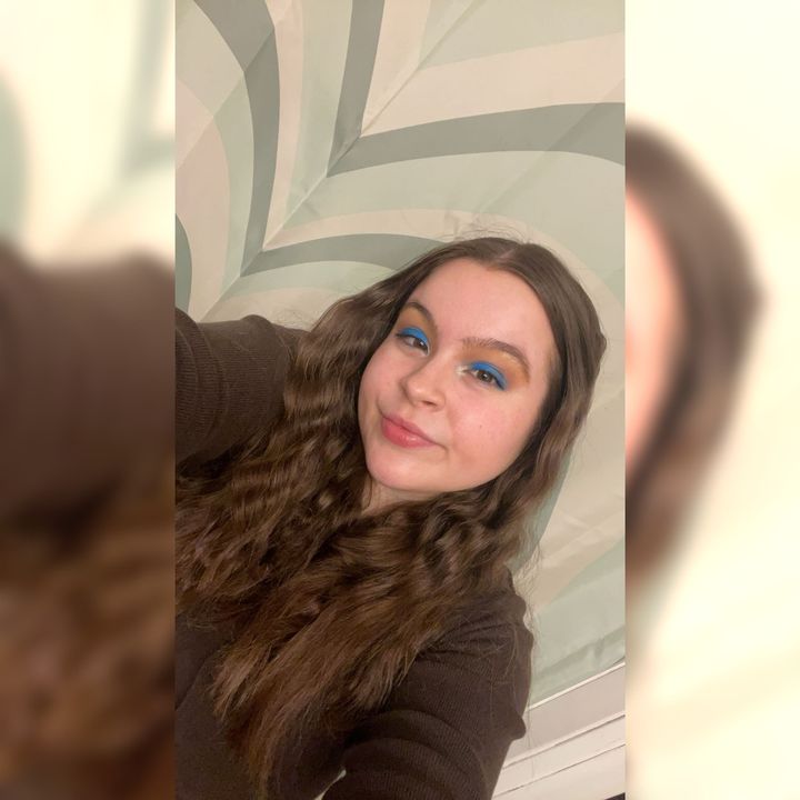 Hire .....easbri influencer with 326.8k