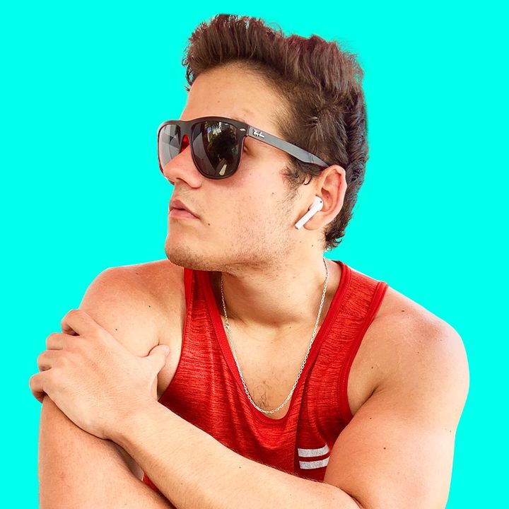 Hire .........havezirus influencer with 3.1m