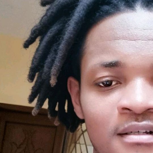 Hire ....tocy influencer with 1.5k