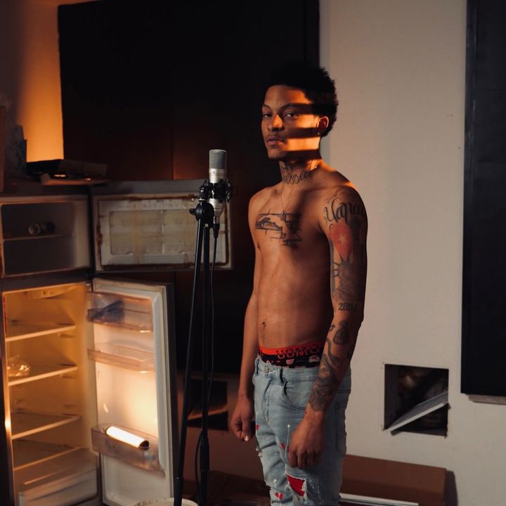 Hire ..........stillo.r1.0 influencer with 91.3k