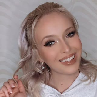 Hire .......htaydra influencer with 2.3k