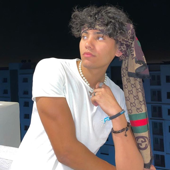 Hire ...amx influencer with 229.2k