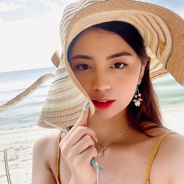 Hire ......fficial influencer with 413.8k