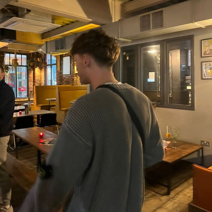 Hire ......hlawson influencer with 642.1k