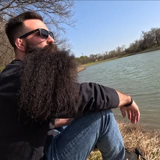 Hire ......ardsmen influencer with 67.7k