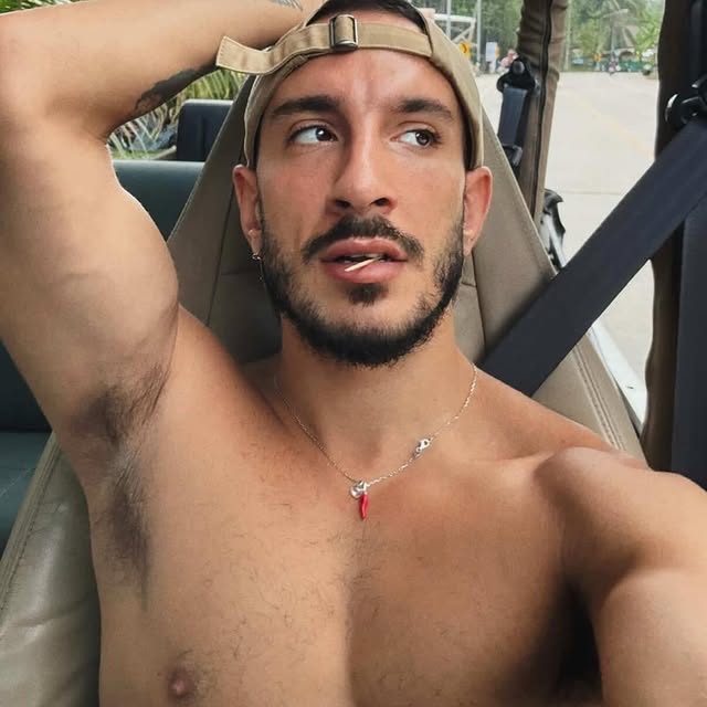  ......._selfie   'recent posts' 