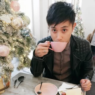 Hire ....eng_ influencer with 52.9k