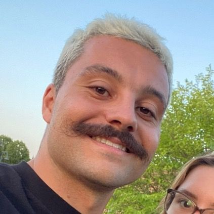 Hire .....mbueno influencer with 747.8k