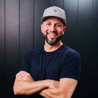 Hire ....son17 influencer with 26.8k