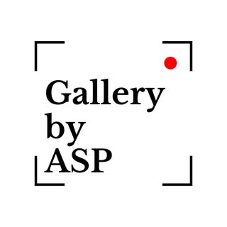 Hire ...........photography influencer with 111.6k