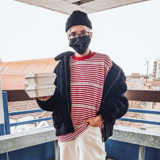 Hire ......oenixx influencer with 25.5k