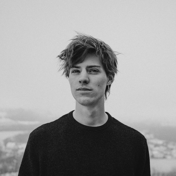 Hire .......oudmusic influencer with 28.3k