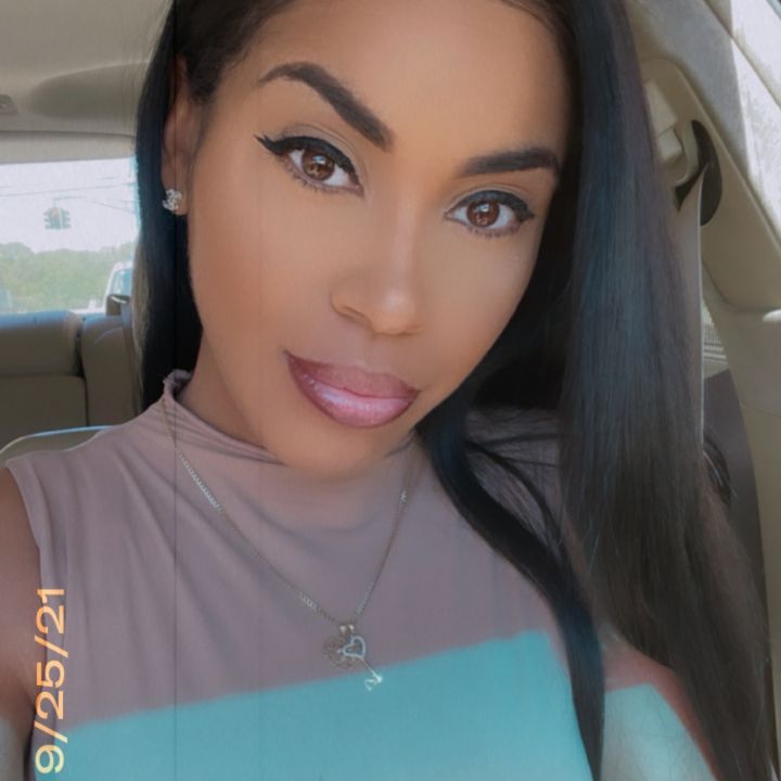 Hire .....hay888 influencer with 126.8k