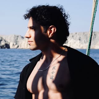 Hire ...amfh influencer with 204k