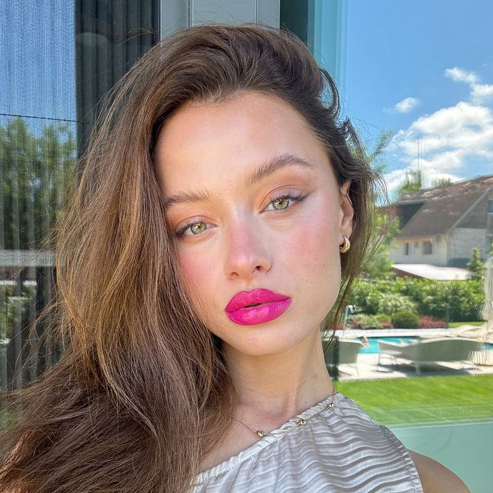 Hire .....amikus influencer with 106k