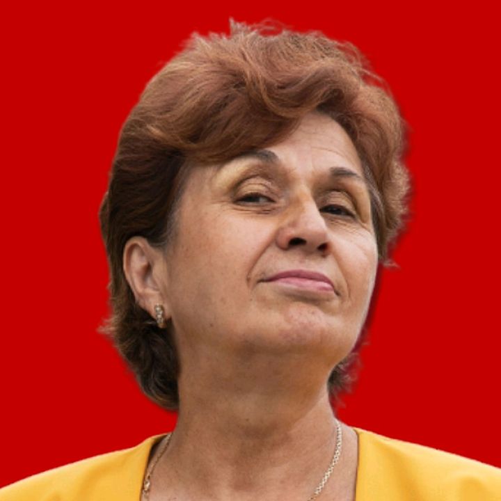 Hire ......enat.ro influencer with 157.8k