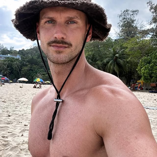  ......._selfie   'recent posts' 