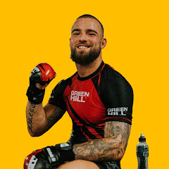 Hire ...oMMA influencer with 23k