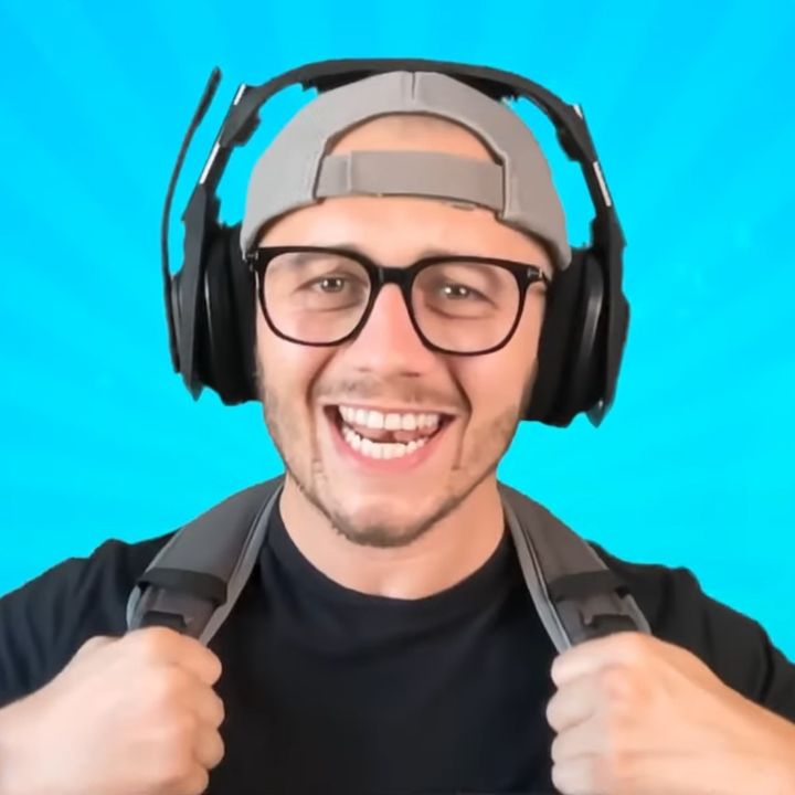 Hire .......eynolds influencer with 330k