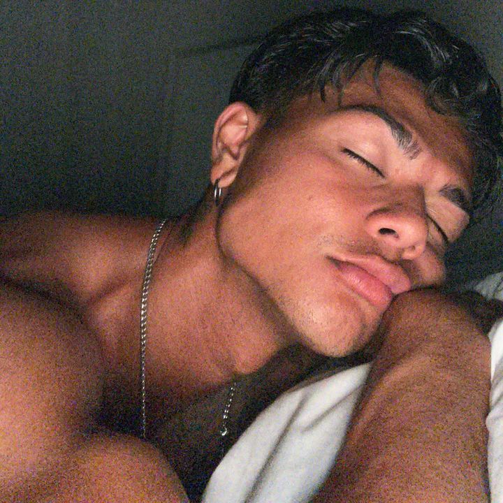 Hire ....tomn influencer with 42.5k