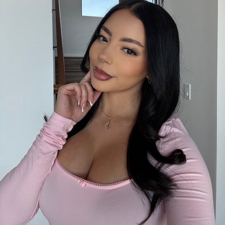 Hire ......homass influencer with 291.3k