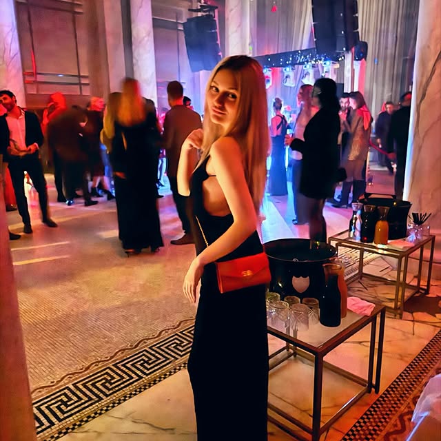  ........ewanders   'recent posts' 