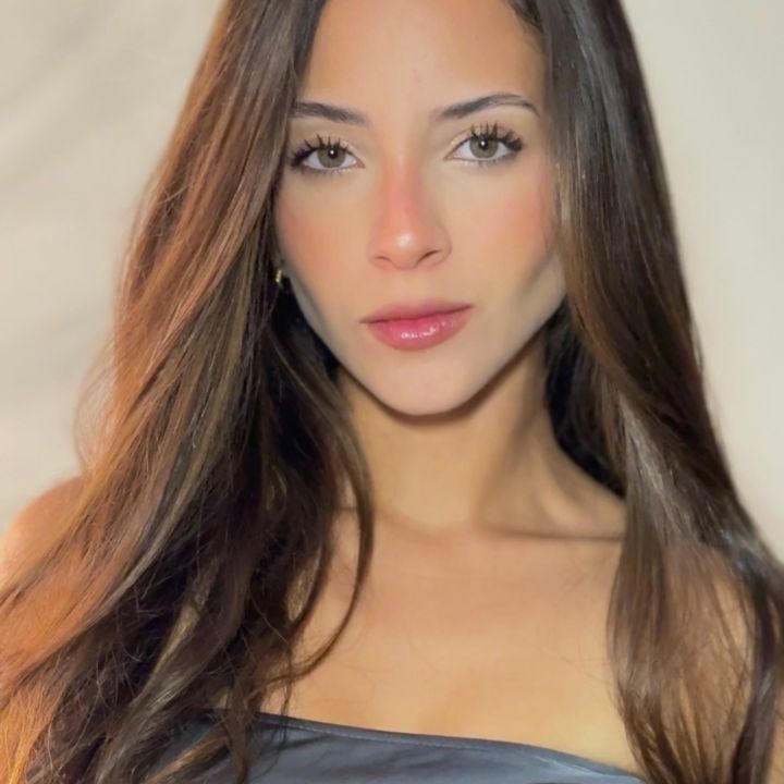 Hire ......aartin influencer with 62.8k