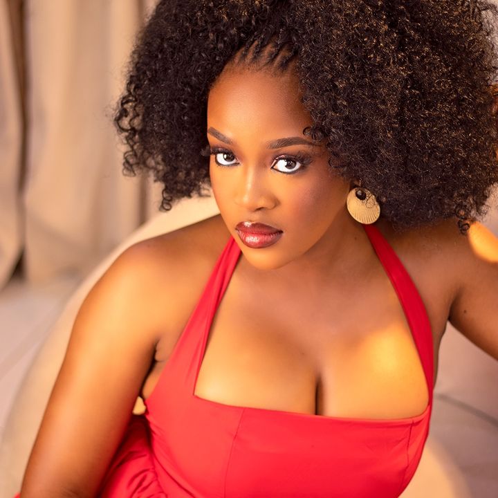 Hire ....seyi influencer with 1k