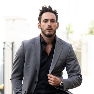 Hire .....entini influencer with 202.1k