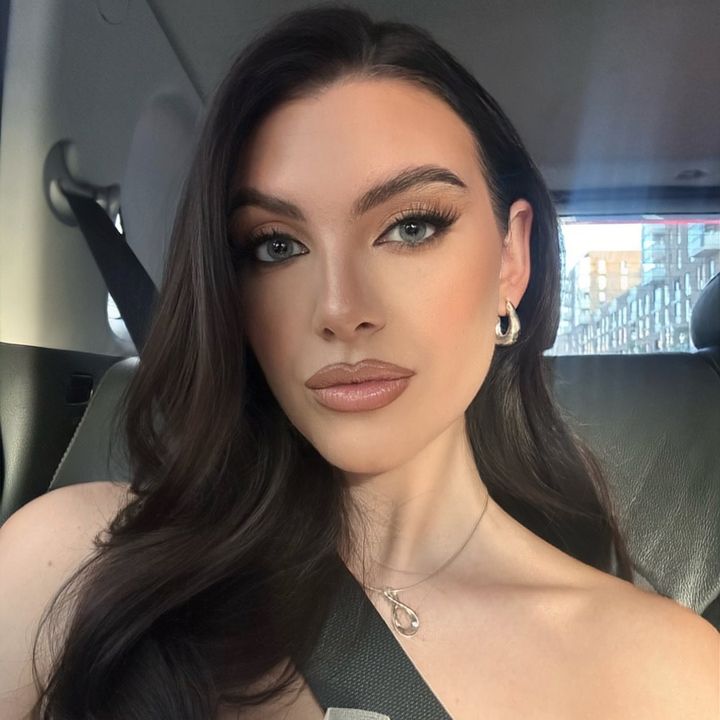 Hire ......ayloruk influencer with 2.6m