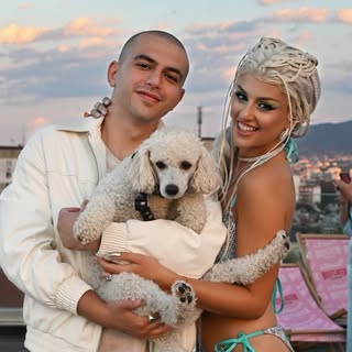 Hire .....gogobg influencer with 35.5k