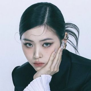 Hire .....ryujin influencer with 60.8k