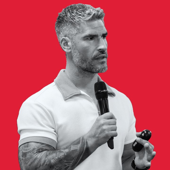 Hire .....derton influencer with 1.1m